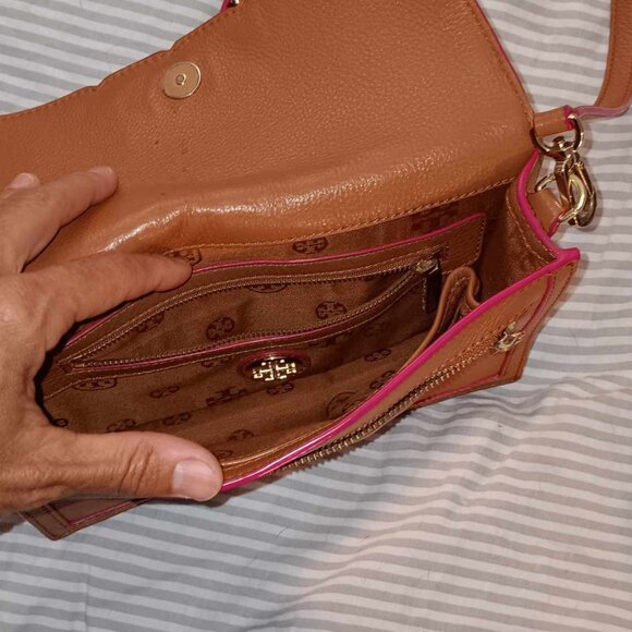 Tory Burch Tan Crossbody Purse w/ Pink Trim - Picture 4 of 4